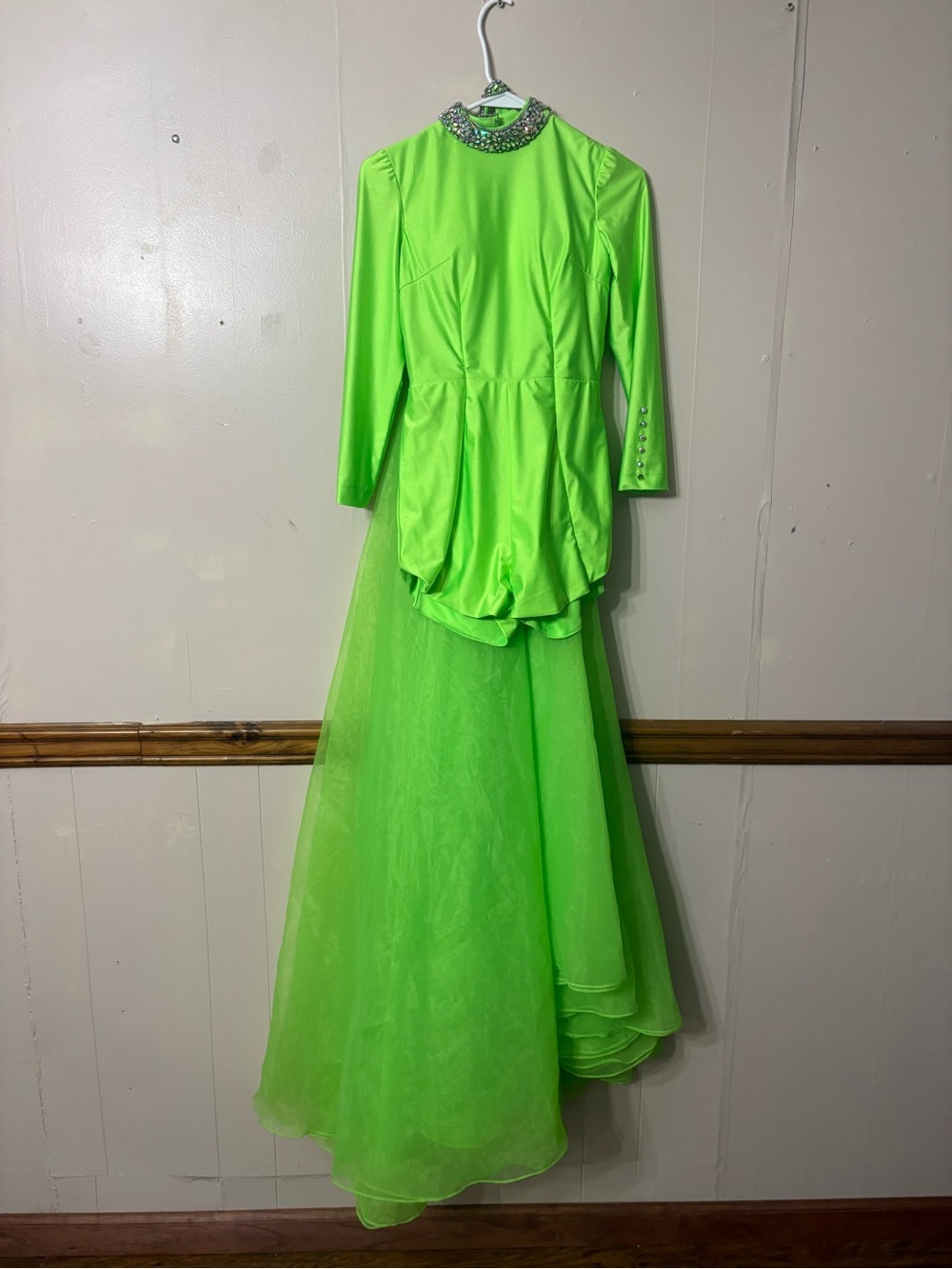 Girls Neon Lime Long Sleeve Prom Matching Set with Jeweled Collar